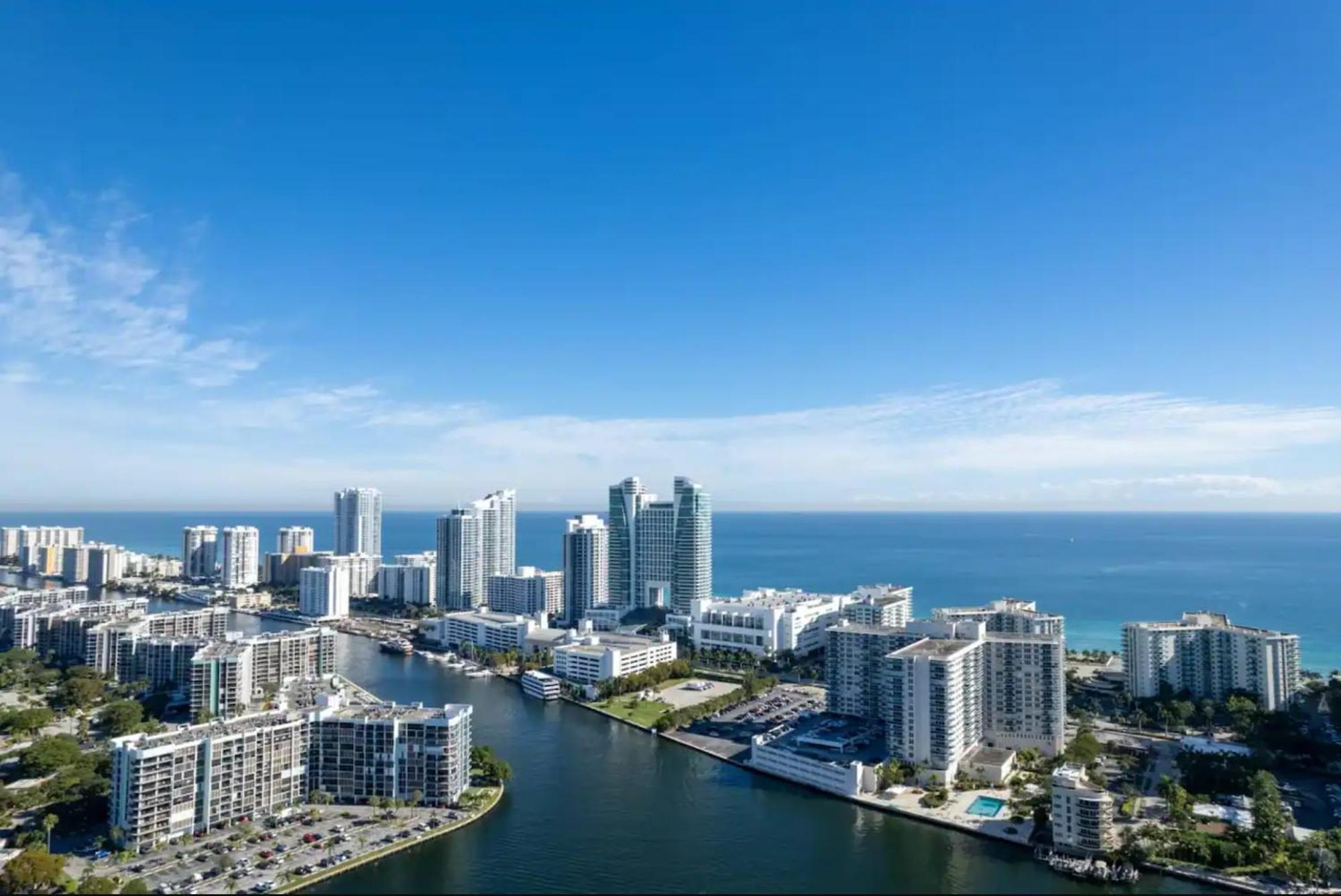 Beachwalk Resort & Condos Hallandale Beach Dış mekan fotoğraf
